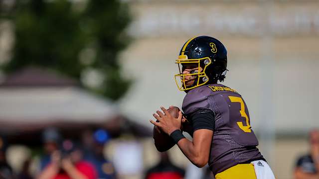 St Xavier vs Detroit King Aug 26-23 Mario Nowak1
